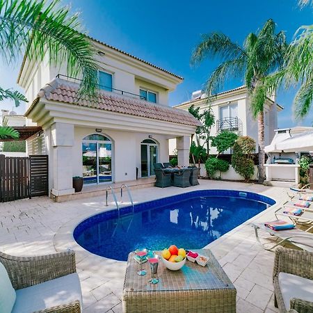 Villa Abbie Paralimni Exterior photo