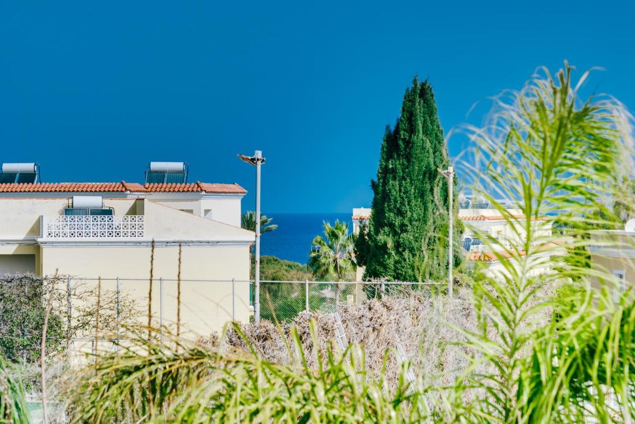 Villa Abbie Paralimni Exterior photo