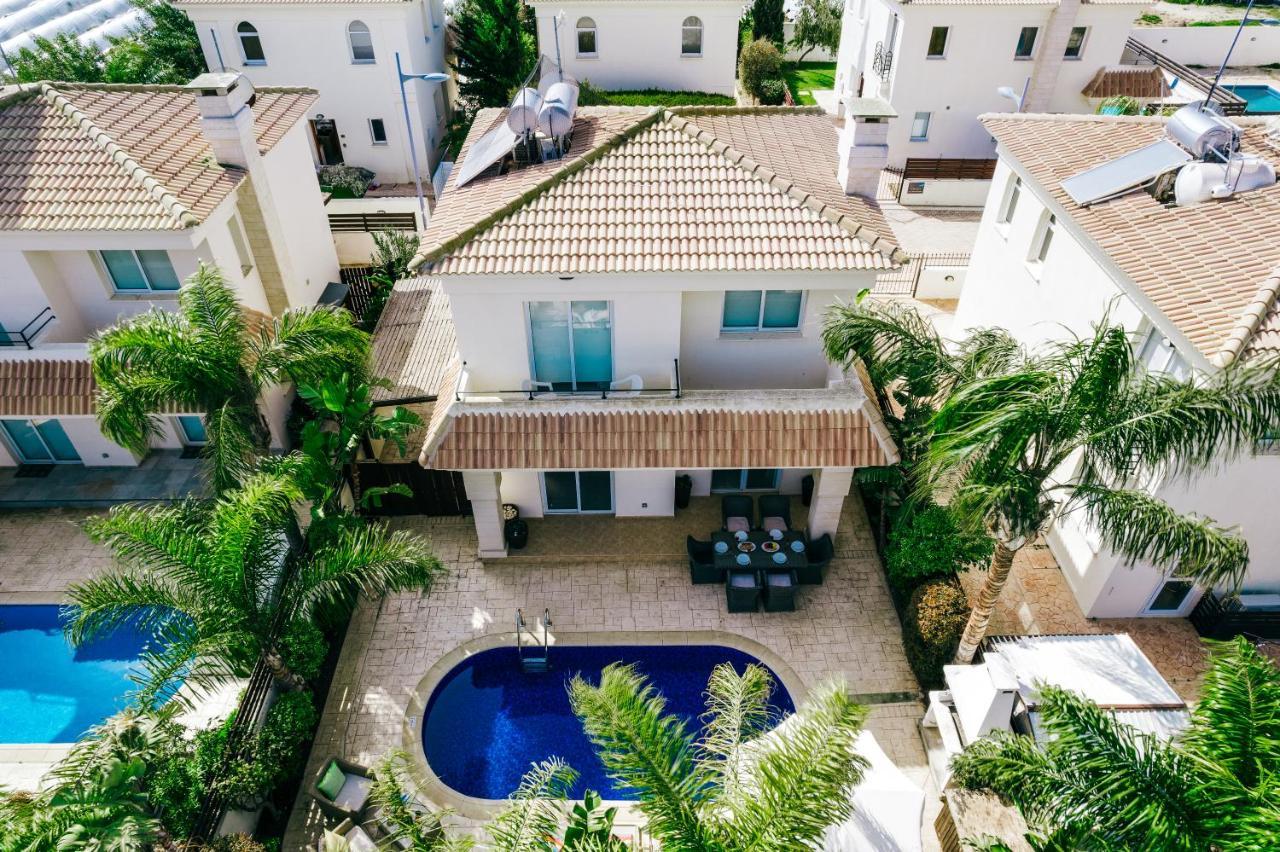Villa Abbie Paralimni Exterior photo